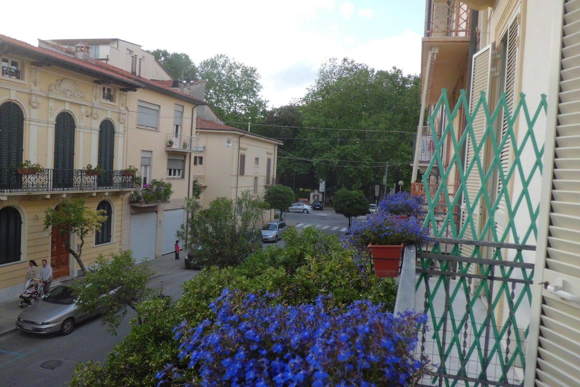 Hotel Villa Morgana Viareggio Exterior foto
